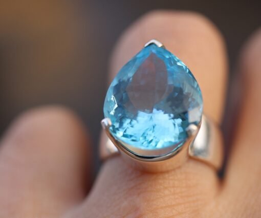 Blue Topaz Ring | 925 Sterling Silver